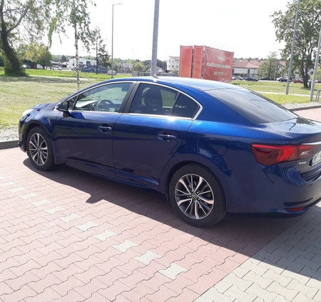 Toyota Avensis cena 63900 przebieg: 141000, rok produkcji 2015 z Trzebinia małe 254